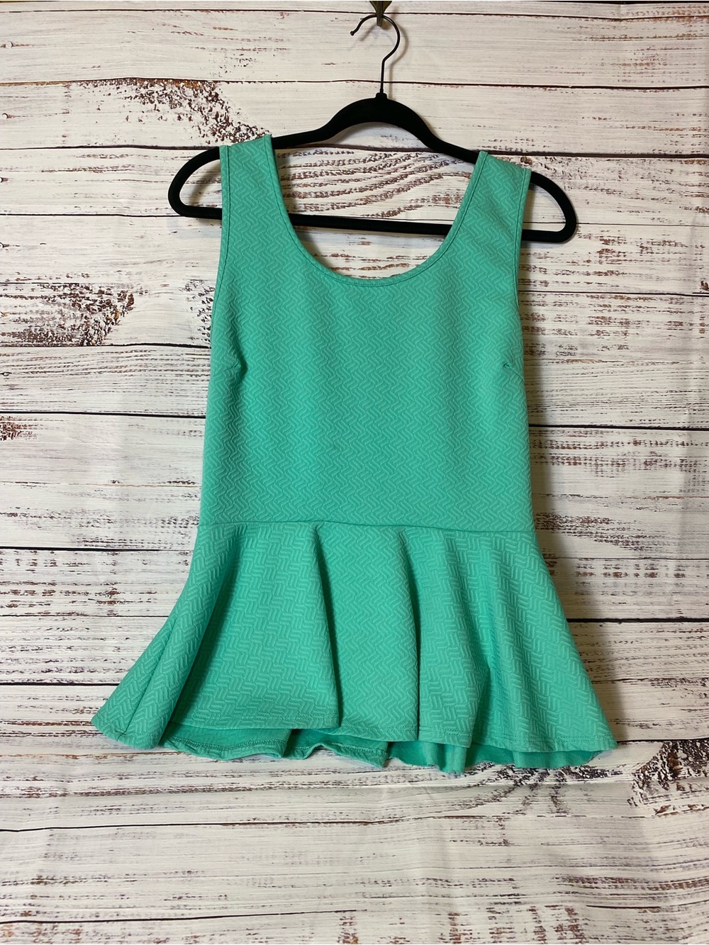 Annabelle Textured Scoop Neck Tank in Teal